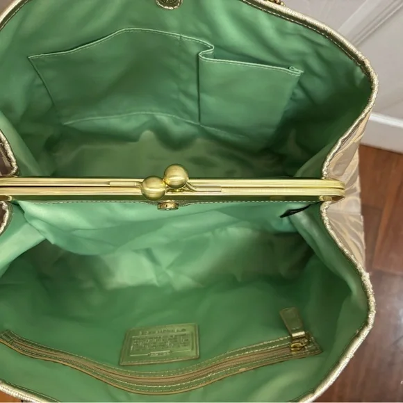 Coach RARE Poppy E1169-F17575 Graffiti Kiss-lock Satchel EUC - Picture 10 of 16